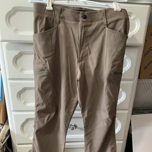 Tan Wrangler Hiking Pants 34x32 Stretch Light Weight Excellent Condition